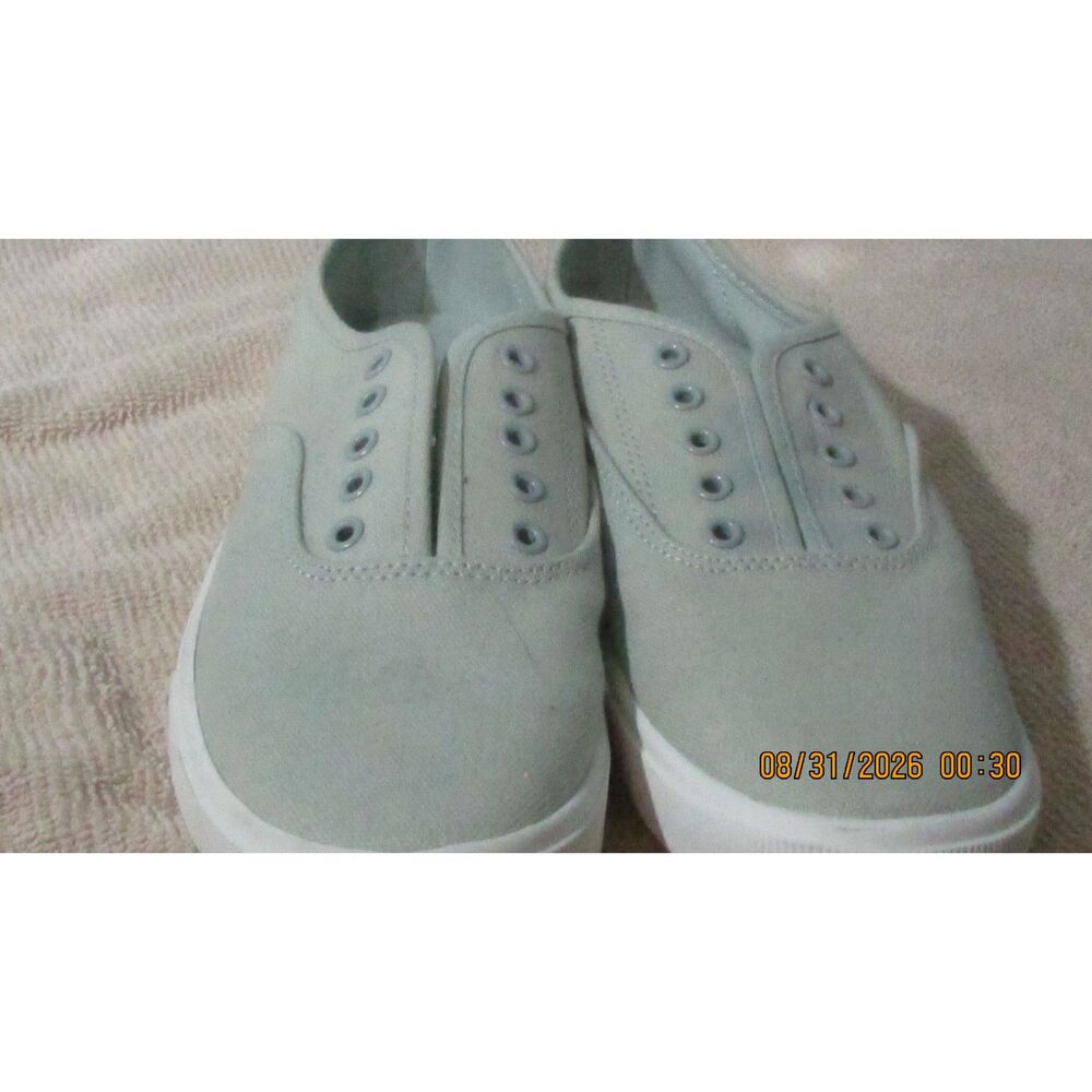 Time and Tru Sneakers